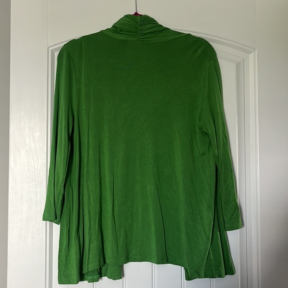 Women’s Green Envelope Top - Picture 4 of 4